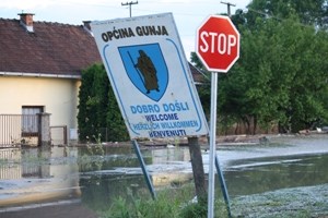 Slika PU_VS/poplave/tabla gunja.JPG